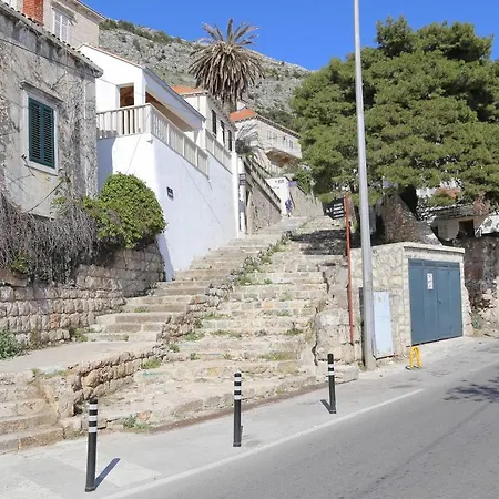 Apartment & Rina - Comfort Studio With Patio And Sea View Dubrovnik