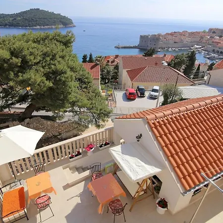 & Rina - Comfort Studio With Patio And Sea View