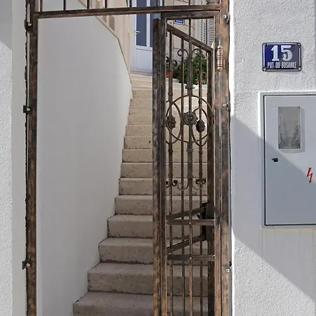 Apartmán & Rina - Comfort Studio With Patio And Sea View *